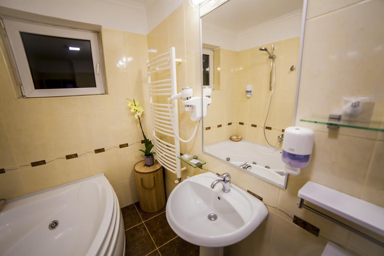 Business Class Apartment Cluj-Napoca Exterior foto