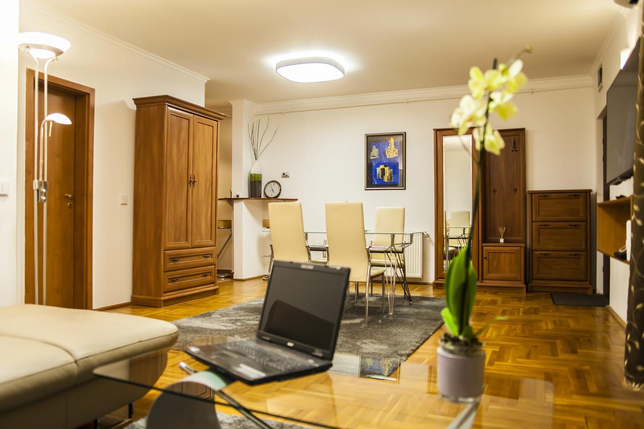 Business Class Apartment Cluj-Napoca Exterior foto